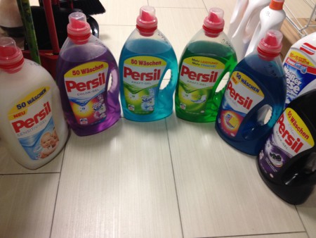 Persil 3,65l Folyékony mosógél (Sensitive,Fehér,Színes,Fekete)